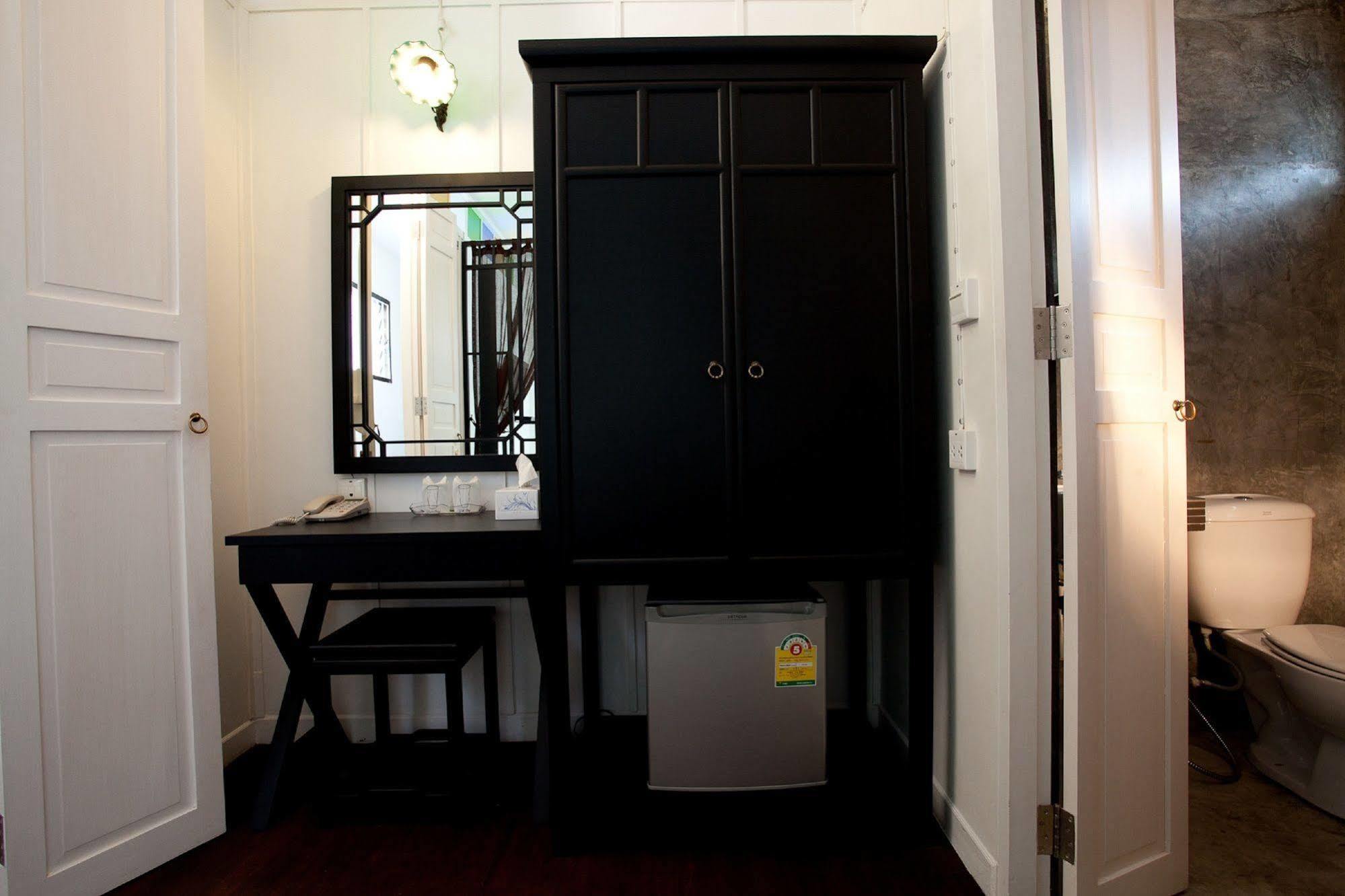 99 Oldtown Boutique Guesthouse Sha Extra Plus Phuket Eksteriør bilde