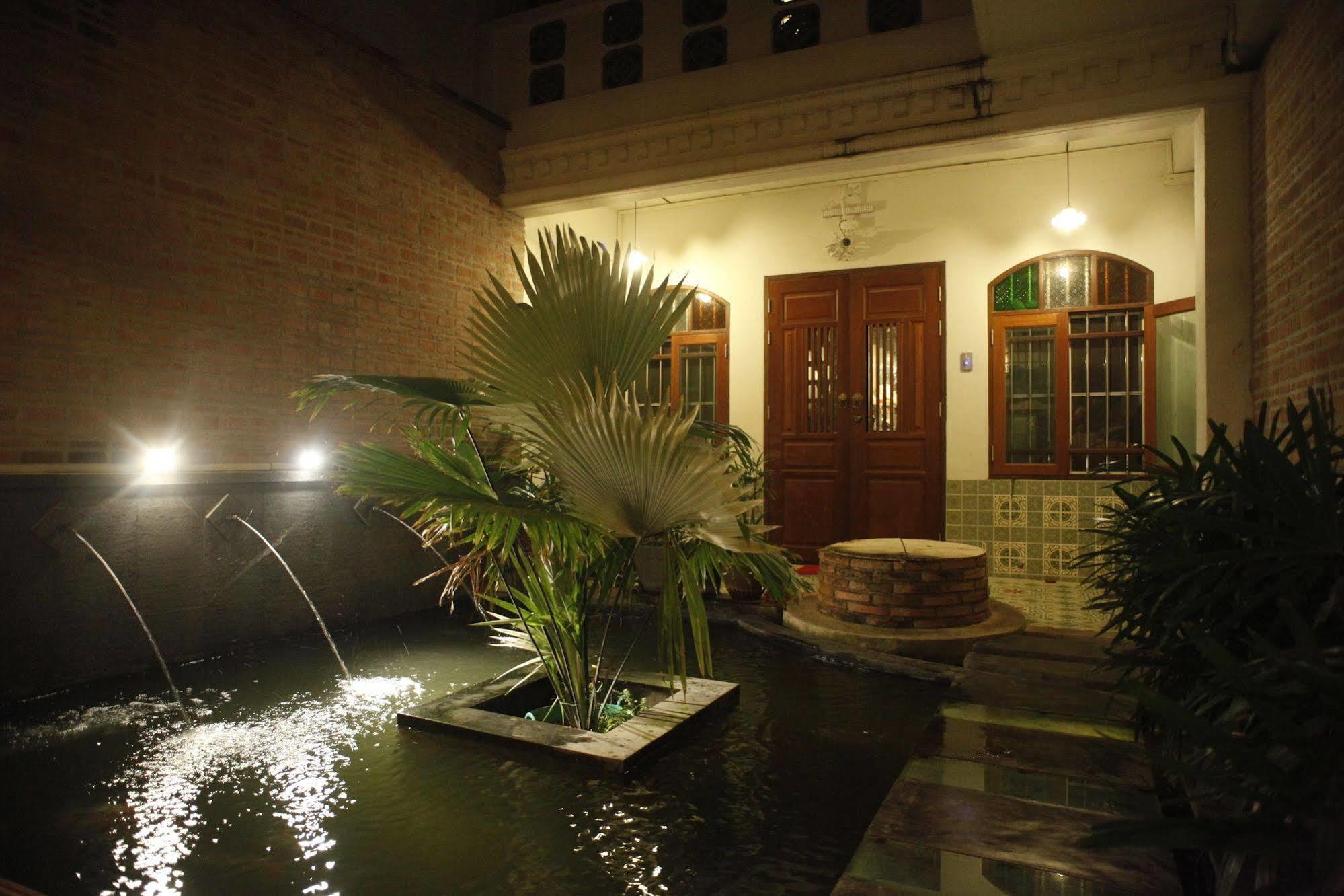 99 Oldtown Boutique Guesthouse Sha Extra Plus Phuket Eksteriør bilde