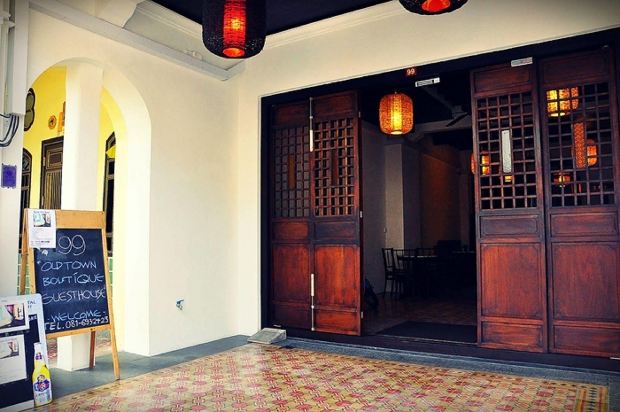99 Oldtown Boutique Guesthouse Sha Extra Plus Phuket Eksteriør bilde