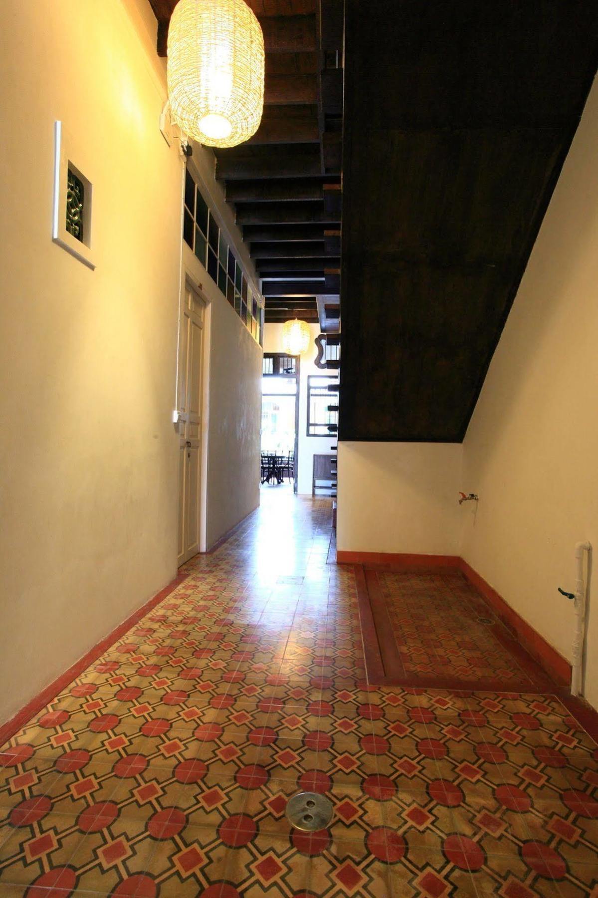 99 Oldtown Boutique Guesthouse Sha Extra Plus Phuket Eksteriør bilde